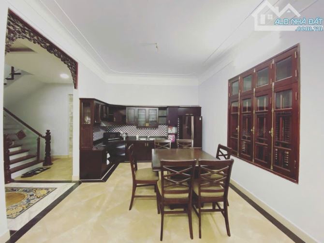 LÔ GÓC -MT9,7m - HOÀNG HOA THÁM - GẦN PHỐ -20 Ô TÔ ĐỖ- DÂN XÂY - Ô THANG MÁY - 1