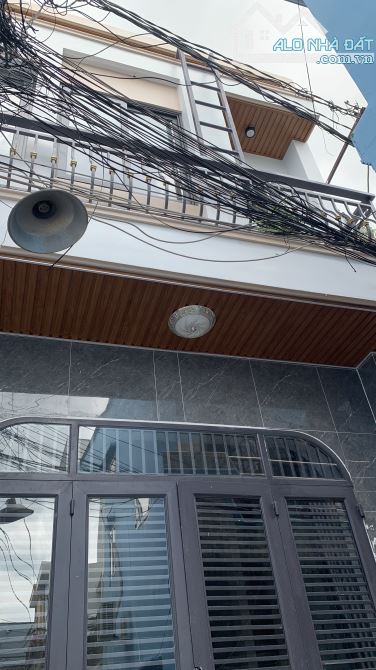 Dọn vào ở ngay, gần Nguyễn Văn Khối, 2 tầng, 4m x 8m, hẻm ba gác thẳng - 1