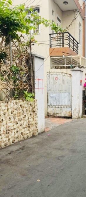 BIỆT THỰ PHỐ VÂN ĐỒN HẼM TO 4-5 MÉT  NGANG ĐẸP BỀ THẾ GẦN 5 MÉT GẦN SÁT MT VUÔNG VỨC NHÀ - 1