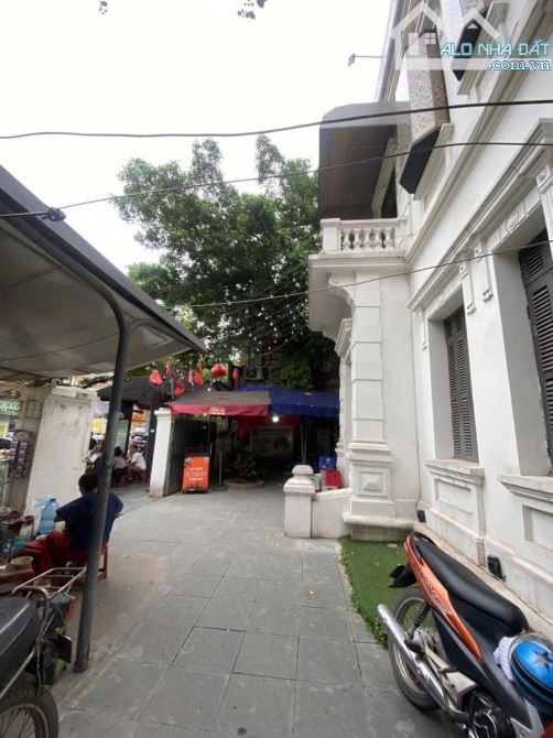 Biệt thự đẹp mặt phố Quang Trung hoa hậu Hoàn Kiếm 362m2, 3 tầng, mặt tiền 16m, 265 tỷ - 1