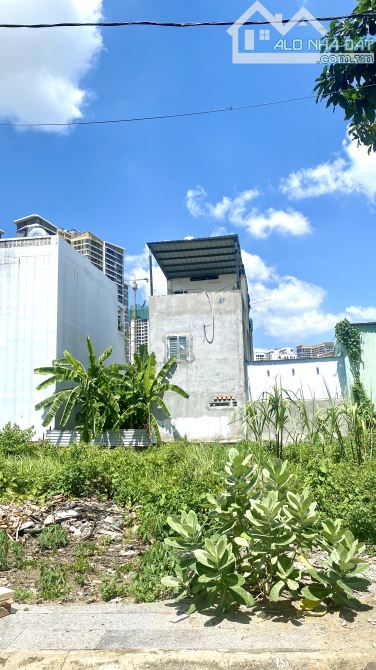 73m2 ĐẤT PHÂN LÔ XE HƠI TRÁNH LONG BÌNH HÀNG XÓM VINHOMES GRAND PARK, - 1