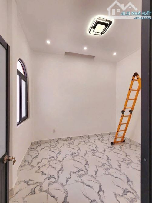 🏠 Nhà dễ thương vô cùng mà bán chỉ 999tr ở Tân Xuân Hóc Môn sổ hồng riêng - 1