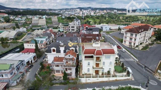 Villa - Hải mặt tiền - 4 tầng - 6 phòng - Sổ riêng - đường Trần Nhân Tông, Phường 8, Đà Lạ - 1