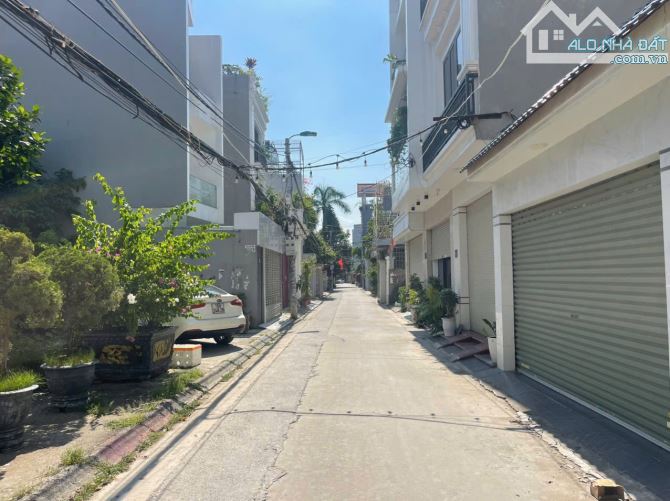 - Bán đất mặt ngõ 162 Trung Lực HẢI AN  - Diện tích: 100m2 ngang 5m dài 20m - Vị trí nằm t - 1