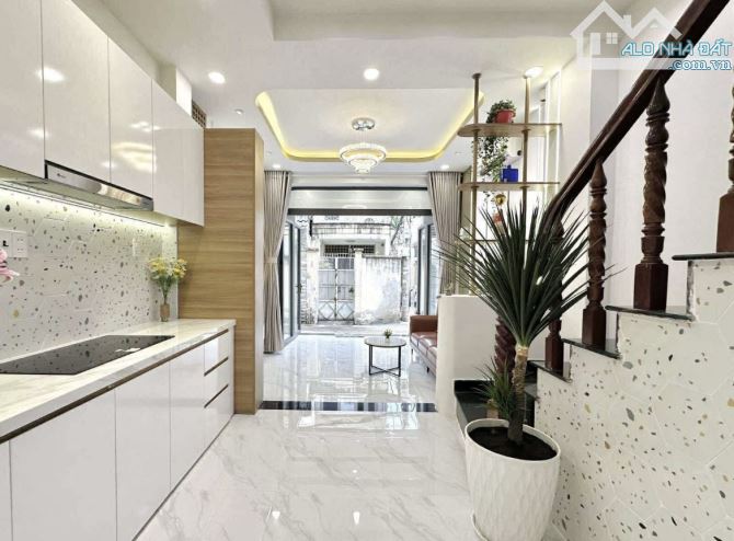 Cô quỳnh bán gấp căn nhà nguyễn đình chiểu- quận 1 giá 6tỷ580/ 64m2 sổ hồng riêng - 1