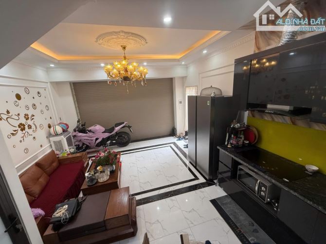 Hiếm quá rồi, Hoàng Quốc Việt, Trần Cung 80m, 5 tầng, mt hơn 5m, ô tô vào, giá cực tốt. - 1
