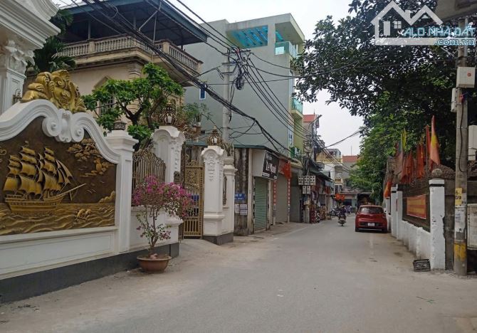 GẦN NGAY NGÃ TƯ - TRỊNH VĂN BÔ : 4T - 38M - 1