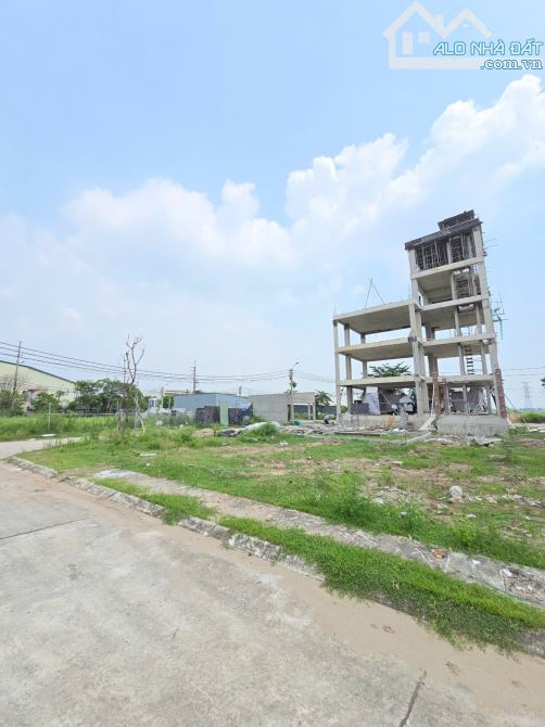 Bán đất vàng tại Thường Tín - lô góc, mặt tiền rộng, vỉa hè hai bên,131m2 chỉ 7,5 tỷ - 1