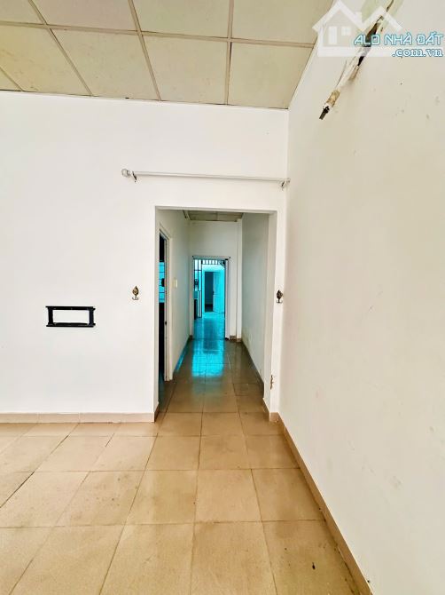 HIẾM!!! Ngay TRUNG TÂM quận 7 - DT: 90m2 - Giá chỉ 13 tỷ - MẶT TIỀN ĐƯỜNG NHỰA 8M - 1