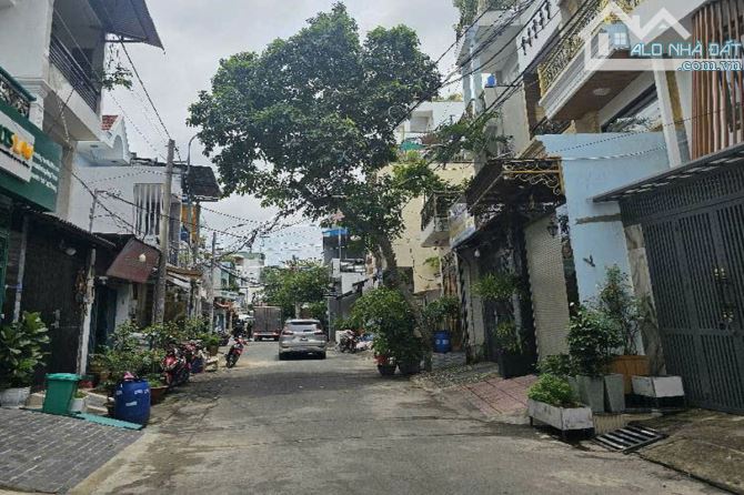 Bán nhà hẻm xe hơi, Lê Văn Quới, Bình Tân, 49 m² (3.7m x 14m), 3 phòng - Giá 6.3 tỷ TL - 1