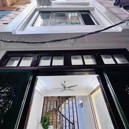Bán gấp Thịnh Quang , 40m2, 5 tầng 6 ngủ , nhà mới ở ngay, vị trí thuận tiện - 1