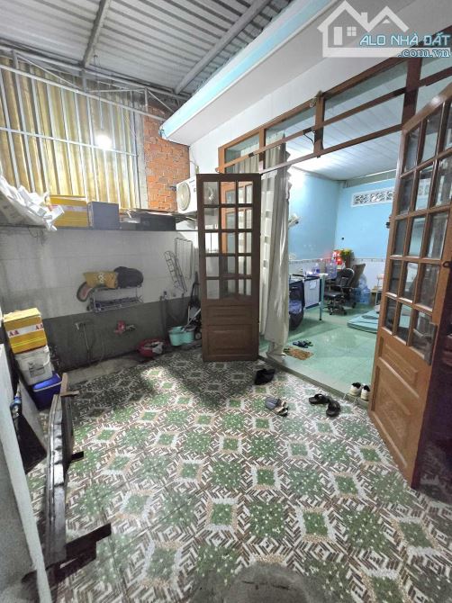 Bán nhà đường Đình Phong Phú Q9 cũ 65m2 sổ riêng hẻm ba gác 3 tỷ 9 - 1