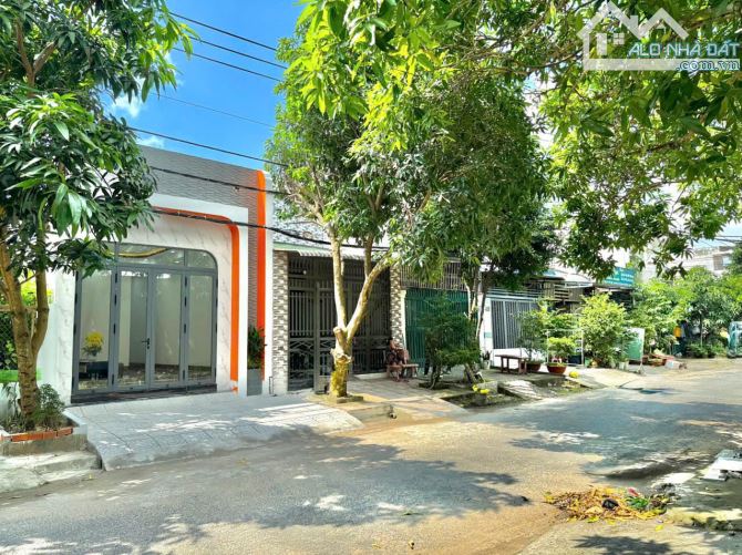 Bán gấp căn nhà cấp 4, đẹp lung linh, 185,9m2, Tân Thông Hội, Giá 1 tỷ 250. - 1