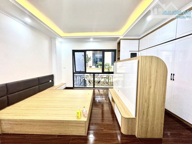 Bán nhà Hoàng Hoa Thám, 40m, 6 tầng thang máy , 10.8 tỷ, lô góc - 1
