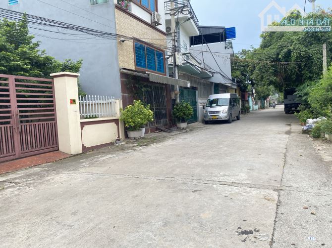 Mt gần 5m/ 100m2 trước mặt trường học đường hai xe 45 chỗ tránh. Kim Chung, Đông Anh. HN - 1