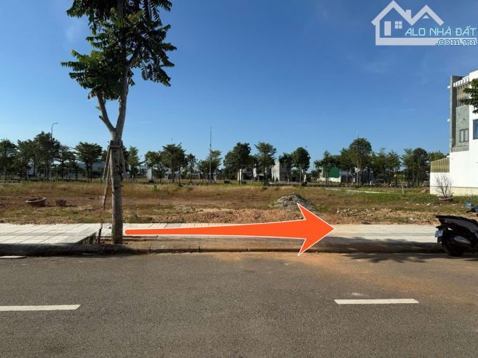 Cần bán lô đất đẹp 5x25m, Hướng nam, Khu đô thị Phú Mỹ, P. Cẩm Thành, Quảng Ngãi - 1