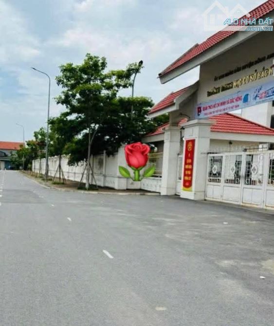 NHÀ ĐẸP=  H.iếm Người Pán BẮCHỒNG_ĐÔNGANH_HN - 3 TẦNG 76M2  DÂN XÂY, NGÕ NÔNG RỘNG ĐẸP - 1