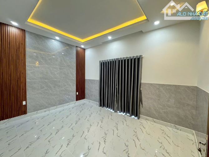 Khách sạn VIP – Khu Tân Bình – hầm 7 tầng – 150m2 – HXH - 1