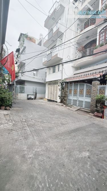 Nhà Cô Giang Phú Nhuận- hẻm trước nhà 6m- 40m2 chỉ nhỉnh 6 đồng - 1