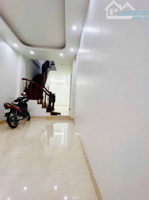 BÁN NHÀ PHÂN LÔ, Ô TÔ TRÁNH, TRẦN QUÝ KIÊN, 42M x 6 TẦNG, FULL NỘI THẤT, 18,6 TỶ - 1