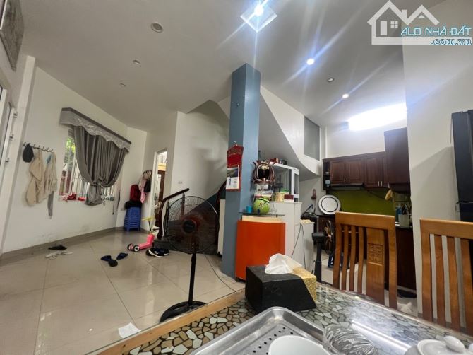 BÁN NHÀ 3 TẦNG NGAY KHU ĐÔ THỊ MỚI CẦU BƯƠU - 1