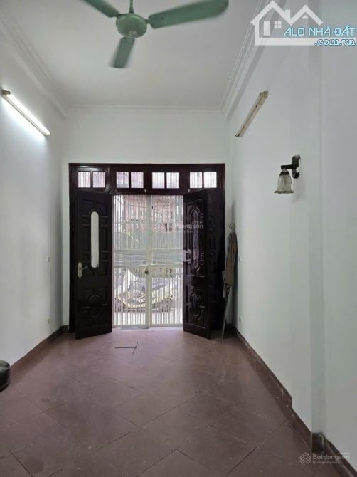 CHO THUÊ NHÀ NGUYÊN CĂN PHỐ YÊN LẠC, DT 40M2 X 4 TẦNG, 4 NGỦ, Ô TÔ QUA NHÀ. - 1
