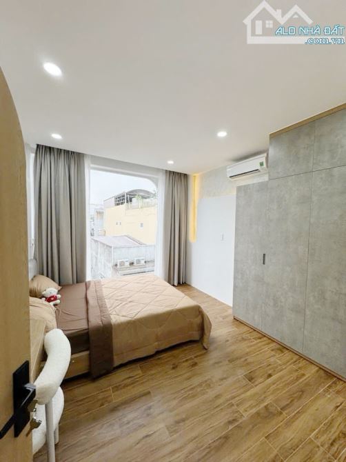 Nhỉn 7tỷ đã có nhà mở spa có phòng xông hơi cạnh Trường Sa 5tầng 140m2 hxh cách MT 30m - 1