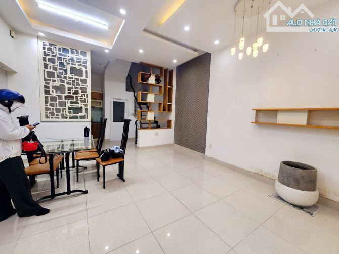 Nhà 4 tầng hẻm 3m đường Nguyễn Thị Tần P. Chánh Hưng. Giá 6,25 tỷ TL - 1