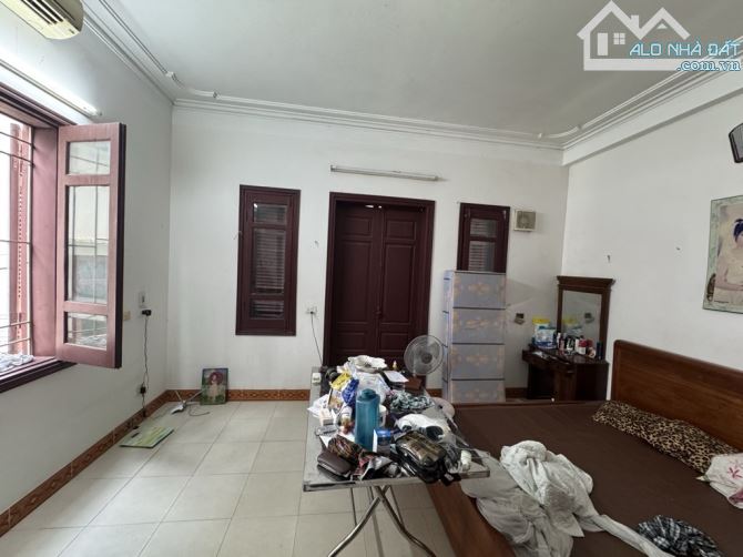 BÁN NHÀ CẠNH CHỢ THẠCH BÀN – NGÕ Ô TÔ – CĂN GÓC THOÁNG SÁNG – 66M² GIÁ HƠN 10 TỶ - 1