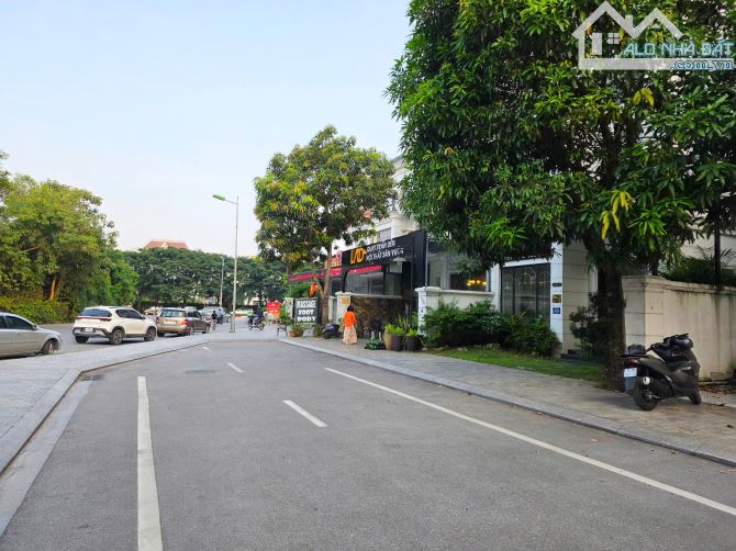 chủ bán Biệt Thự Nguyệt Quế - Riverside Long Biên - 176m2 - Chỉ hơn 50 tỷ - 1