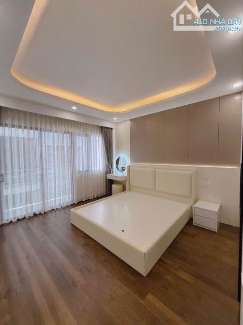 Siêu Phẩm Lạc Long Quân 40m, 5 Tầng Lô Góc , Ngõ Thông , Sát Phố , Ô Tô Đỗ ,Dân Xây Ở Ngay - 1