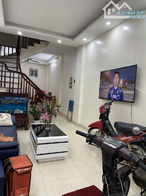 Gia đình cần b.án căn nhà ơ khu vực phú mỹ Mỹ đình - 1