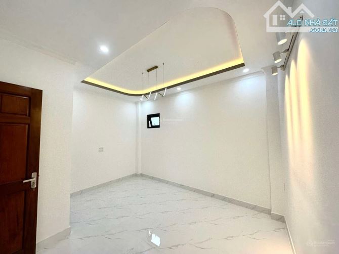 Hẻm ô tô đến cửa, 5 tầng BTCT, 5PN 6WC, Nguyễn Thượng Hiền, P5 , 50m2 sổ A4, hoàn công đủ - 1