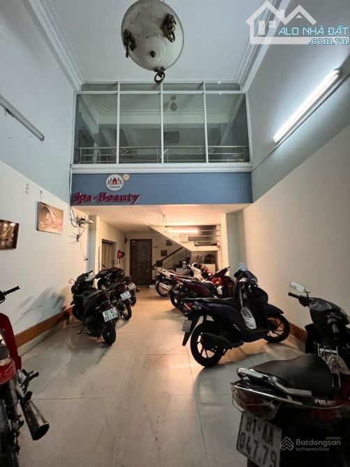 Hiếm! Bán Nhà Ung Văn Khiêm sát đại học Hutech 6.3x16.5m, 5 tầng 9PN 1MB- giảm còn 14.7 Tỷ - 1