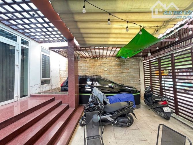 BIỆT THỰ 4 TẦNG MẶT TIỀN TRƯƠNG VĂN THÀNH – DT 235M2 (NGANG10M) – NỘI THẤT GỖ CĂM XE - 1