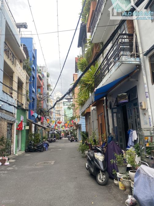 Bán đất tặng nhà Bình Thạnh, 1.5 tầng 82m2 ngang 4.3m, oto thông tứ tung,khu xây 4tầng - 1