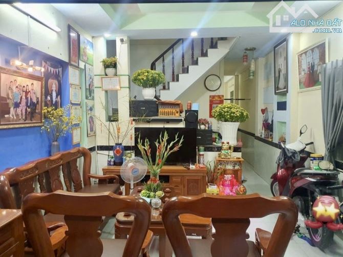 Giảm 1 Tỷ 3 – Nhà 2 Tầng + 2 Lô Đất Lô Góc sd160m² Chỉ 5,5 Tỷ - 1