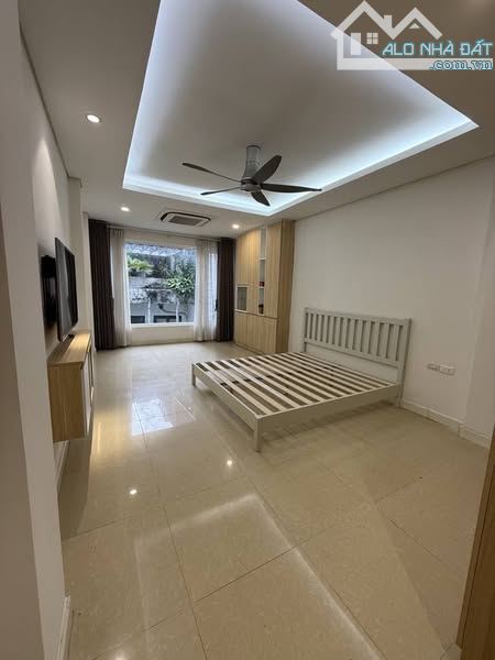 BÁN  NHÀ ở LÁNG HẠ, Ba Đình, 60m, 5 tầng, 23.8 tỷ, ngõ ô tô tránh - 1