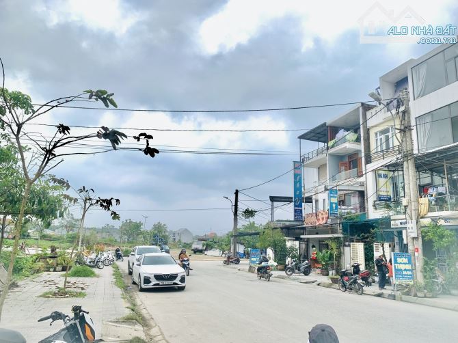 Bán nhà 3 tầng 2 mặt tiền Đinh Liệt - khu Lịch Đợi - 1