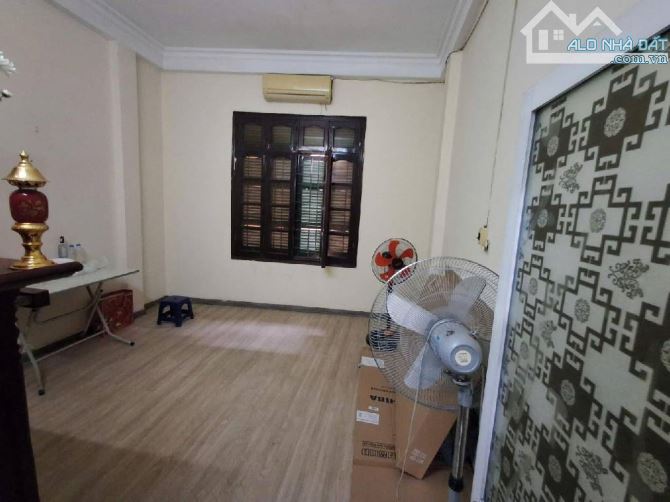 Chỉ 14,5 tỷ - Nhà riêng 4 tầng x 50m2 - Ngõ xe tải qua nhà - Mặt ngõ Hoàng Cầu - Sổ chuẩn - 1