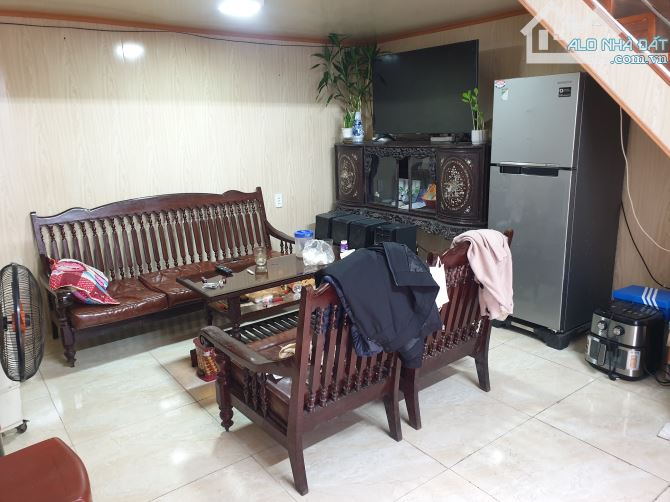 BÁN NHÀ ĐẸP 2 TẦNG 30M2 ( ĐÔNG BẮC ) NGÕ TRẦN NHÂN TÔNG GIÁ 1 TỶ - 1