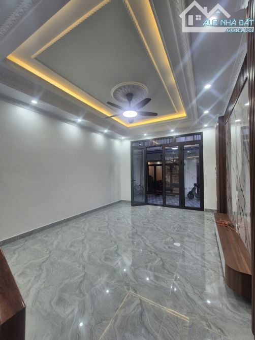 Mở bán 3 căn xây 3 tầng tại Trương Văn Lực giá 2,55 tỷ - 1