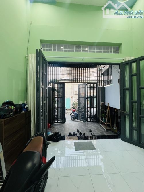 Bán nhà Hương Lộ 2, Ngã tư bốn xã, 4X18M, 2 tầng, hẻm xe hơi đậu cửa - 1