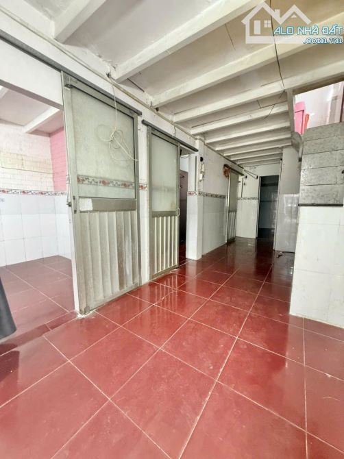 Bán Gấp dạy trọ Tân Kỳ Tân Quý -Tân Phú hẻm ô tô đỗ cửa 52m2,2Tầng 4 tỷ 2 - 1