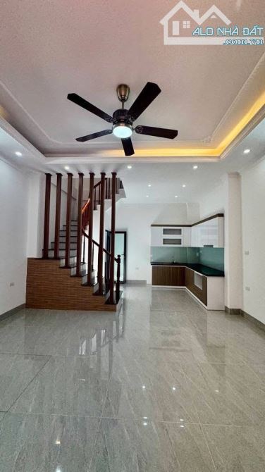 TT VIỆT HƯNG LÔ GÓC 2 MẶT THOÁNG 30  RA ĐƯỜNG Ô TÔ TRÁNH- NGOC THÔNG BA GÁC ĐÁNH VÕNG - 1