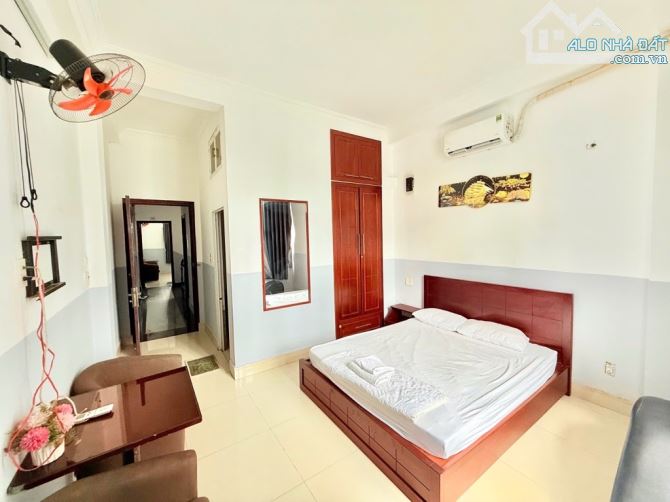 KHÁCH SẠN 4 TẦNG TÂN PHÚ - MT ĐƯỜNG VỈA HÈ 12M CHUẨN- DÒNG TIỀN KHOÁN 120tr - 1