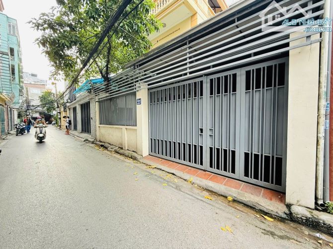 BÁN ĐẤT TẶNG NHÀ - HOÀNG CẦU - T.T ĐỐNG ĐA 125M2 MT8M NGÕ Ô TÔ TRÁNH - KINH DOANH - 1