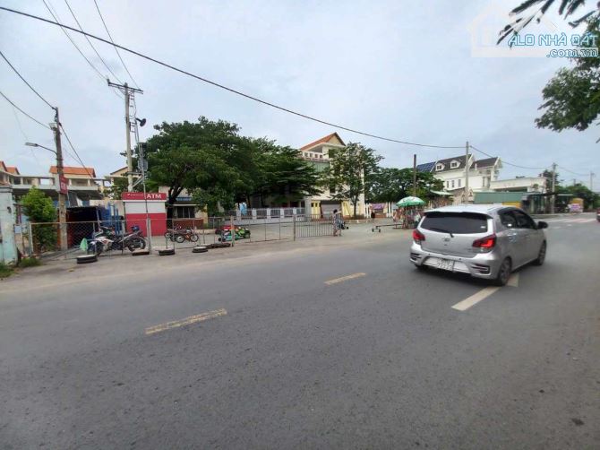 BÁN GẤP GIẢM 3 TỶ – NHÀ MẶT TIỀN BÙI CÔNG TRỪNG, HÓC MÔN – GIÁP QUẬN 12 – 269M2 – CHỈ 8 TỶ - 12