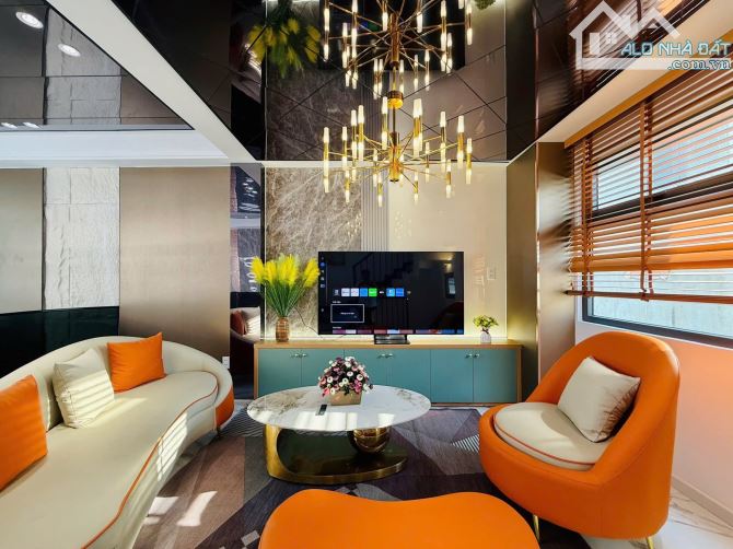Nhà HXH Gần Công Viên Làng Hoa - 46M2 (4,6X10) - Trệt Lửng 3 Lầu - 3PN - Hoàn Công Đủ - 12