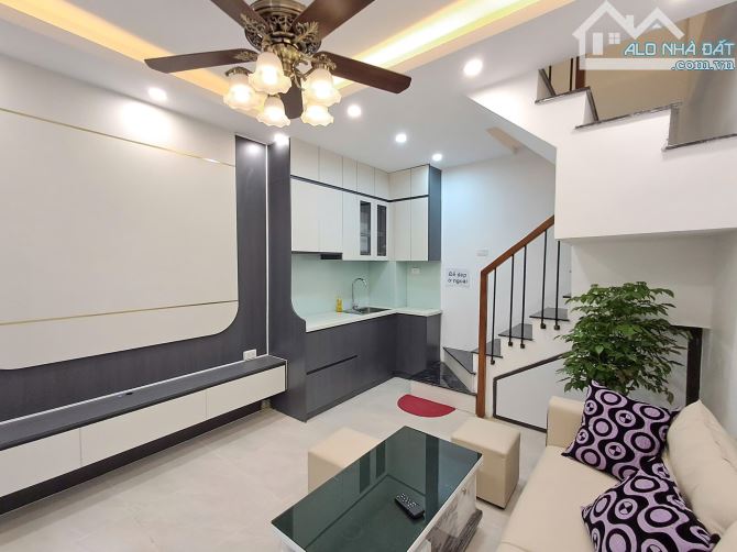 Lệnh Cư Khâm Thiên, Full Nội Thất. 20m2-5 Tầng – 3.5m Mặt Tiền. Giá Thương Lượng. 4.7 Tỷ - 12